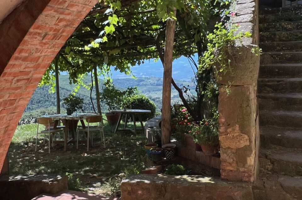 tuscany wine hiking trails val d 'orcia